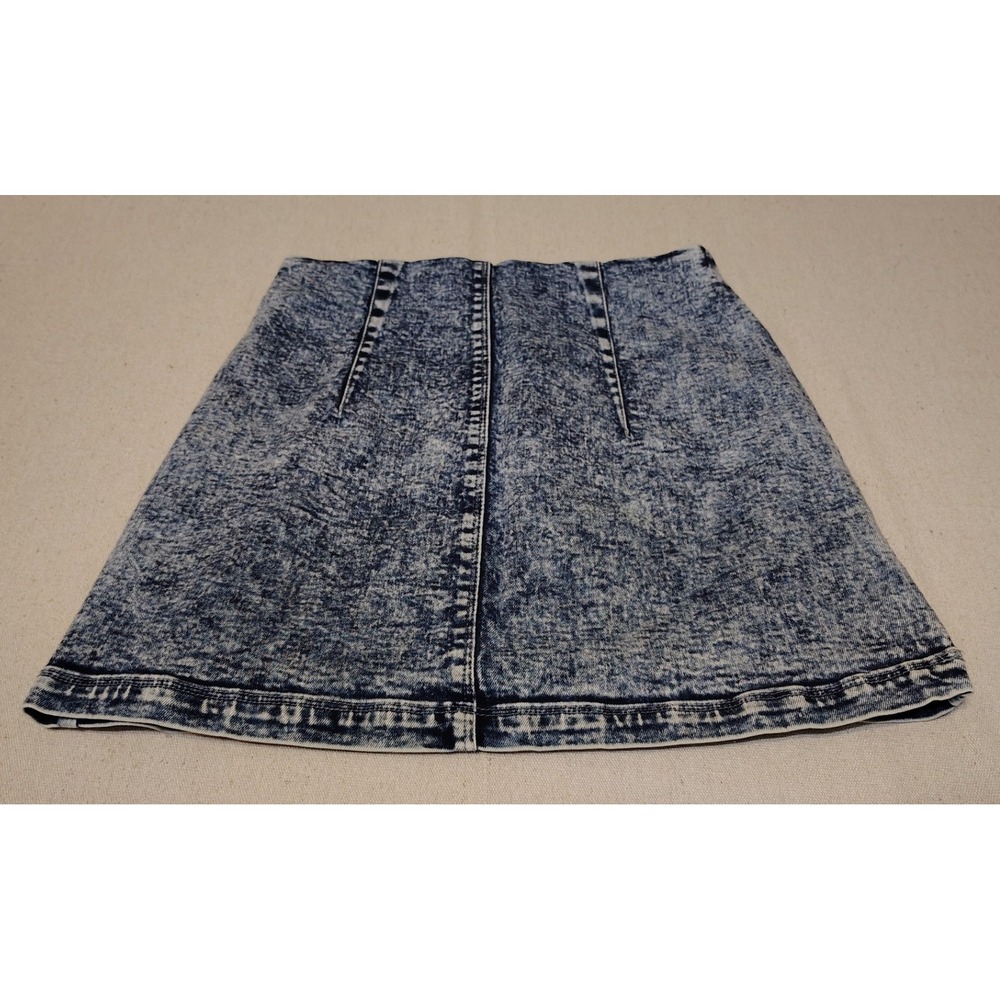 Altar'd State Womens Acid Wash Denim Mini Skirt Blue Distressed High Waist S GG - Picture 7 of 8